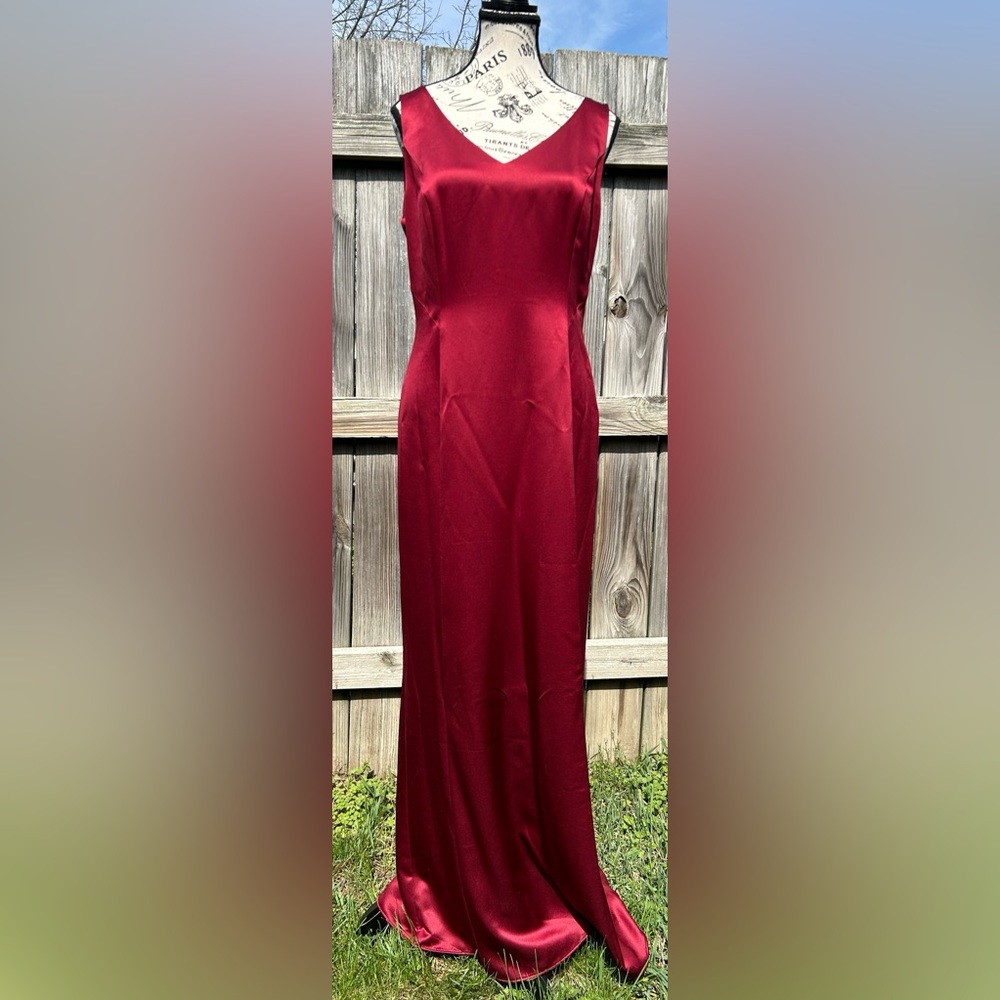 Sophisticated formal event or classy evening out.